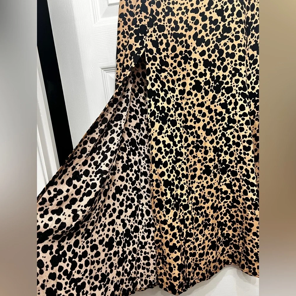 Reformation Black and Tan A-Line Skirt side slit - Picture 3 of 5